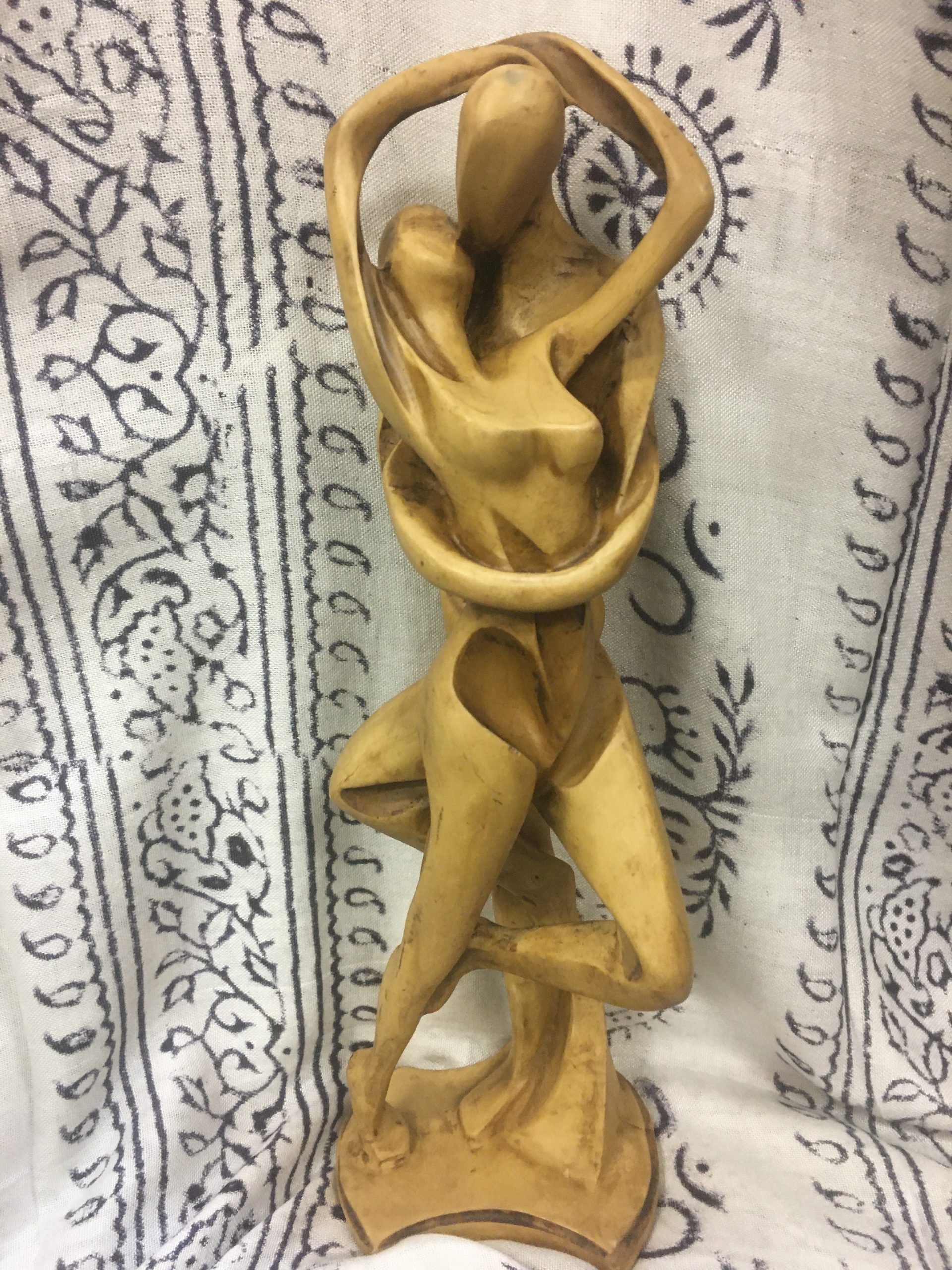 Lovers Resin Statue
